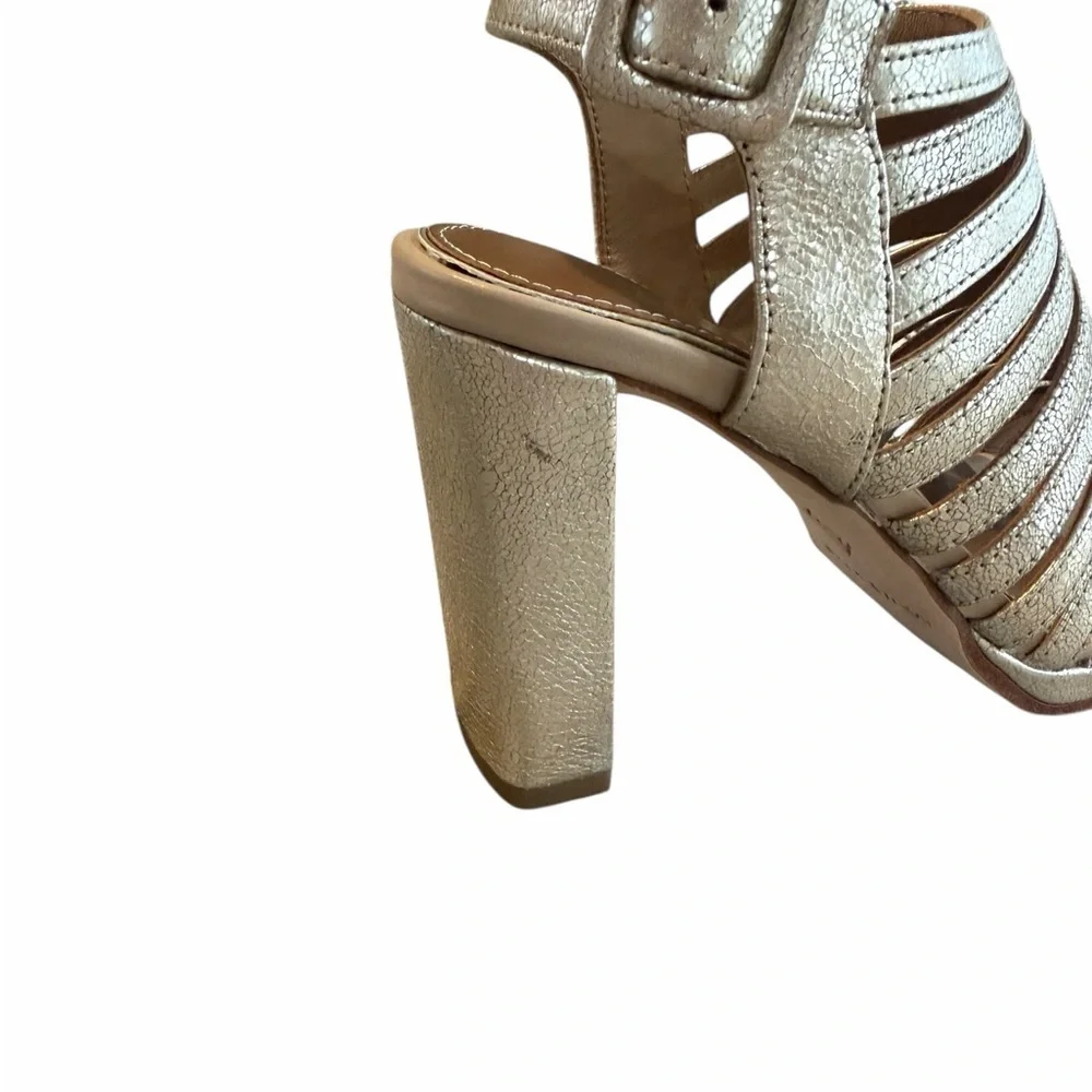 Donald J Pliner Sevanna Strappy Block Heel Sandal Leather Platino Metallic 6.5